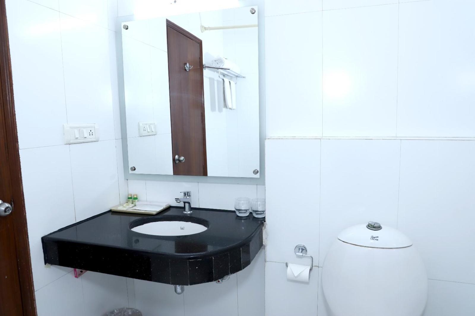 Airport Hotel Нью-Делі Екстер'єр фото