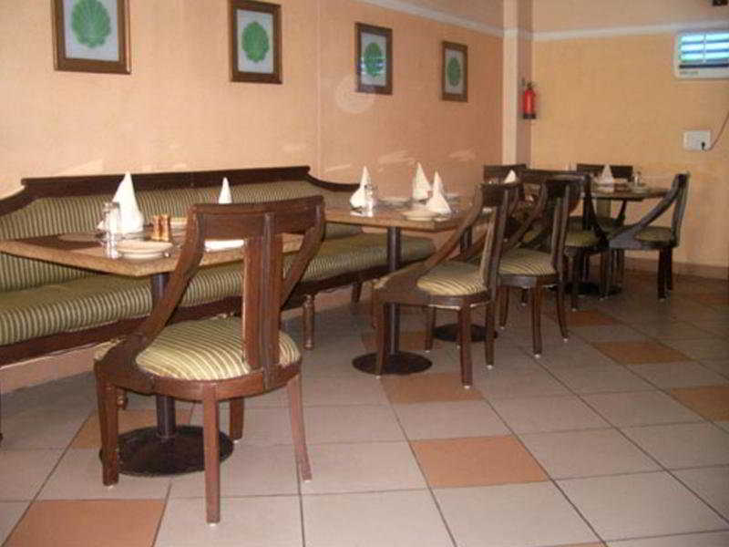 Airport Hotel Нью-Делі Екстер'єр фото