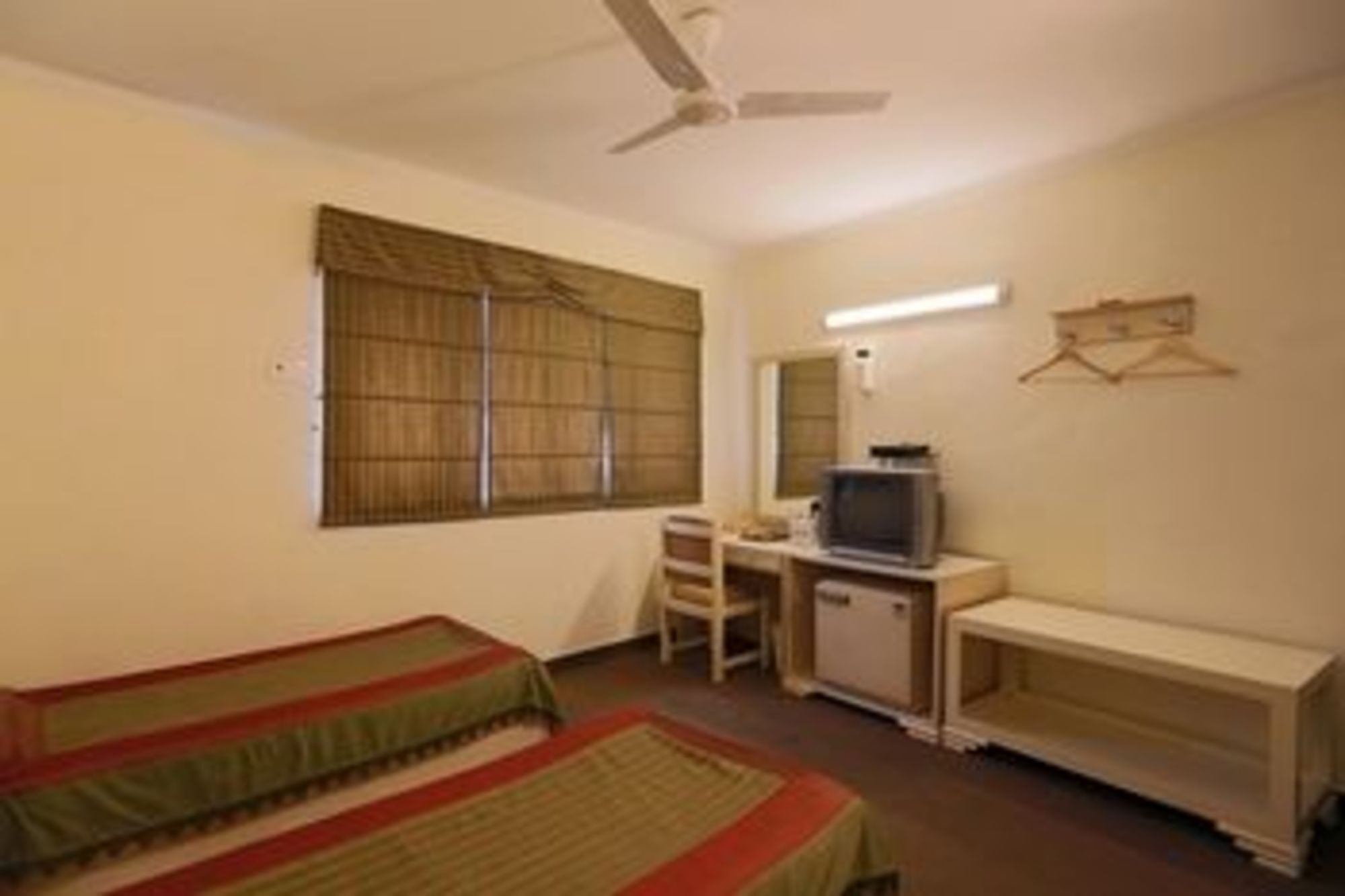 Airport Hotel Нью-Делі Екстер'єр фото